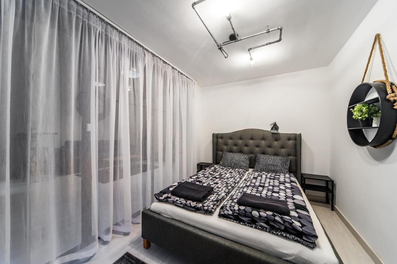 Spacious Loft In The Heart Of Downtown Boedapest Buitenkant foto