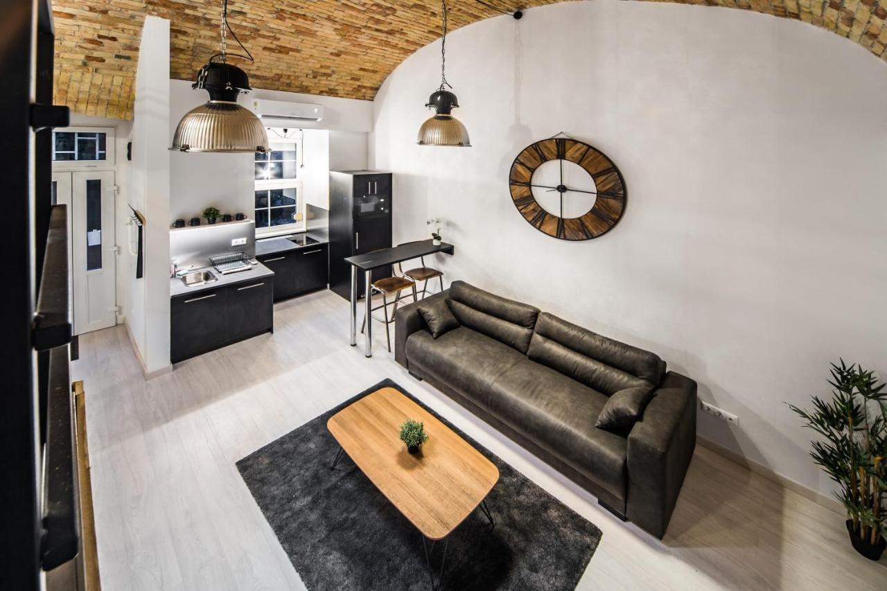 Spacious Loft In The Heart Of Downtown Boedapest Buitenkant foto